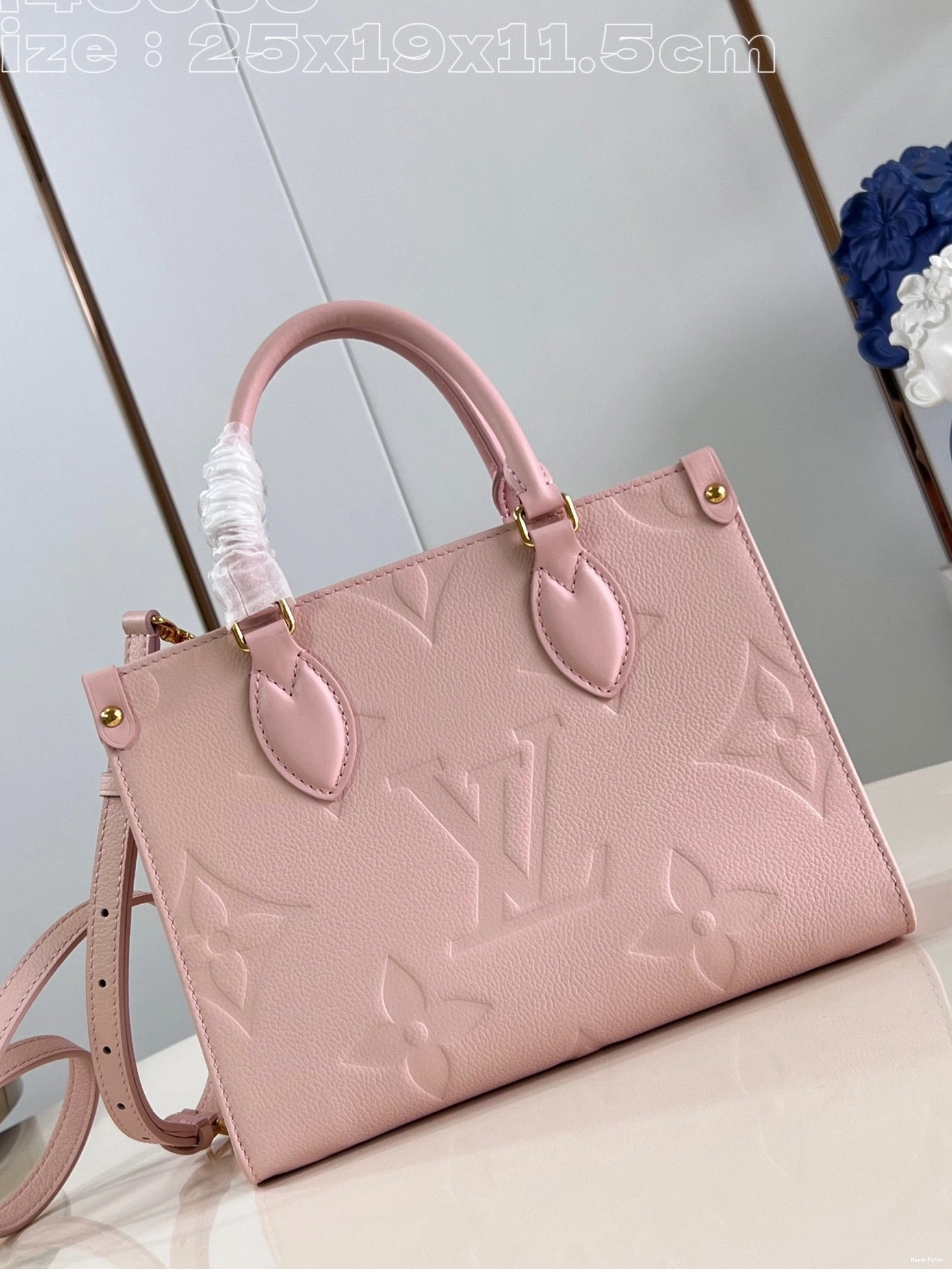 ONTHEGO PM-25*19*11.5cm LOUIS VUITTON 0808